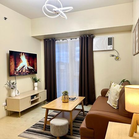 2-Bedroom Condo Unit With Balcony At Centrio Tower Beside Ayala Centrio Mall Downtown Cdo Cagayan de Oro Kültér fotó