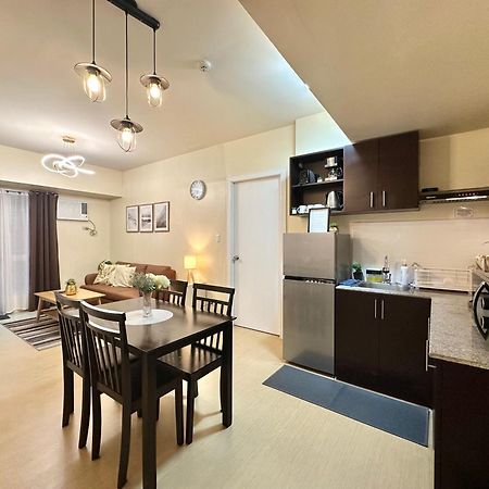 2-Bedroom Condo Unit With Balcony At Centrio Tower Beside Ayala Centrio Mall Downtown Cdo Cagayan de Oro Kültér fotó