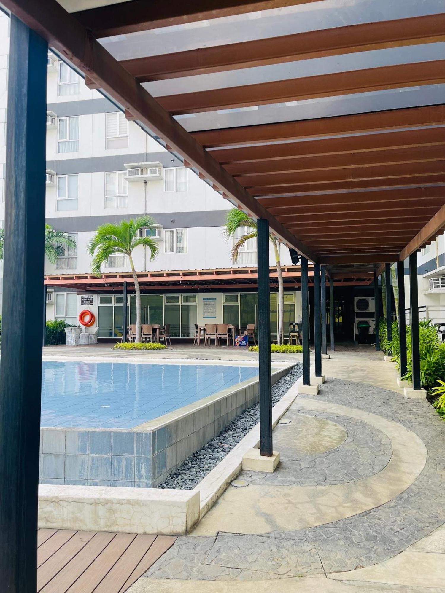 2-Bedroom Condo Unit With Balcony At Centrio Tower Beside Ayala Centrio Mall Downtown Cdo Cagayan de Oro Kültér fotó