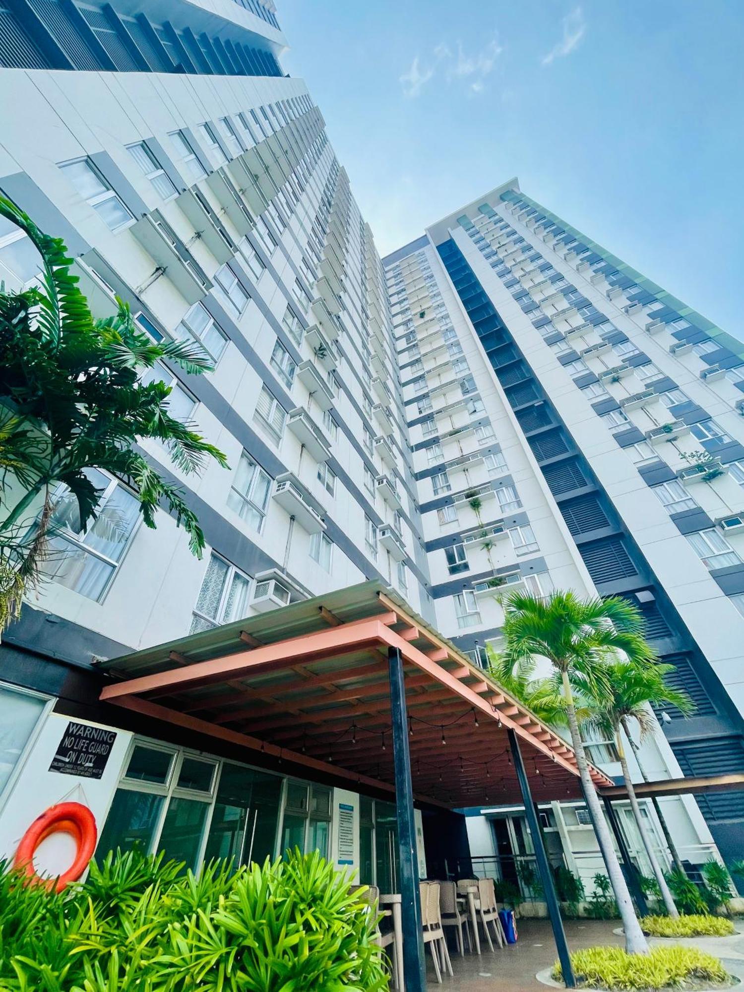 2-Bedroom Condo Unit With Balcony At Centrio Tower Beside Ayala Centrio Mall Downtown Cdo Cagayan de Oro Kültér fotó