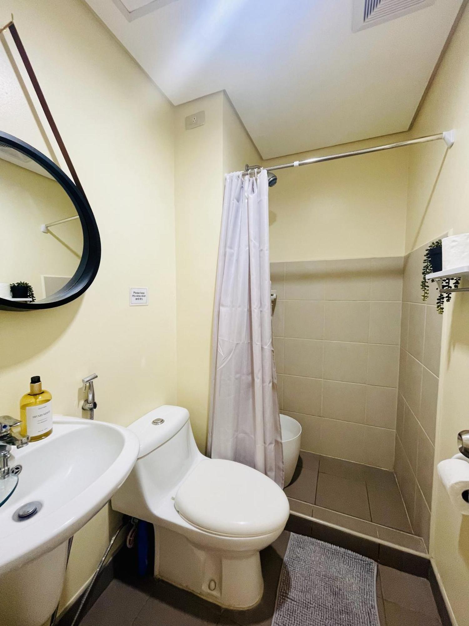 2-Bedroom Condo Unit With Balcony At Centrio Tower Beside Ayala Centrio Mall Downtown Cdo Cagayan de Oro Kültér fotó
