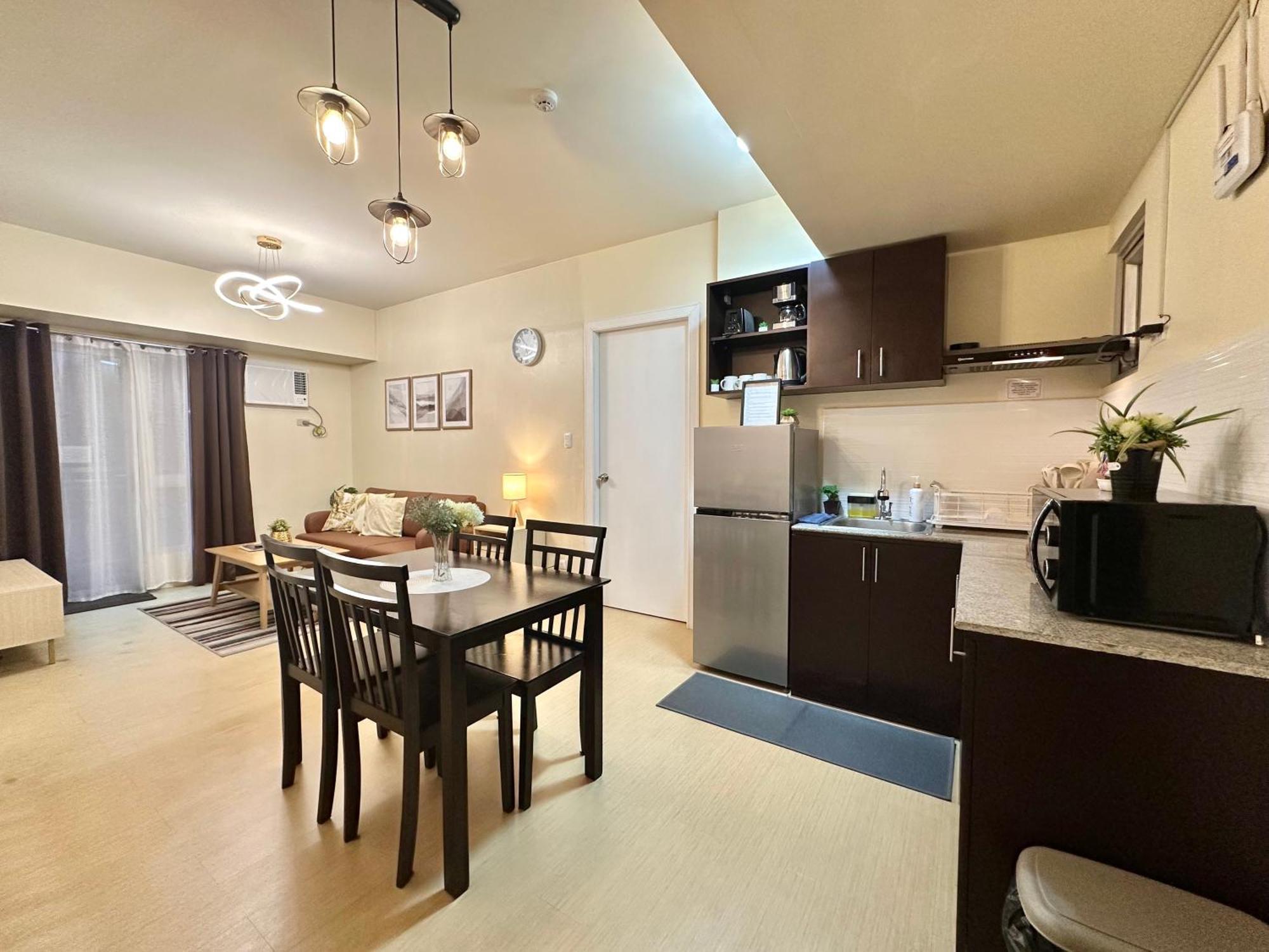 2-Bedroom Condo Unit With Balcony At Centrio Tower Beside Ayala Centrio Mall Downtown Cdo Cagayan de Oro Kültér fotó