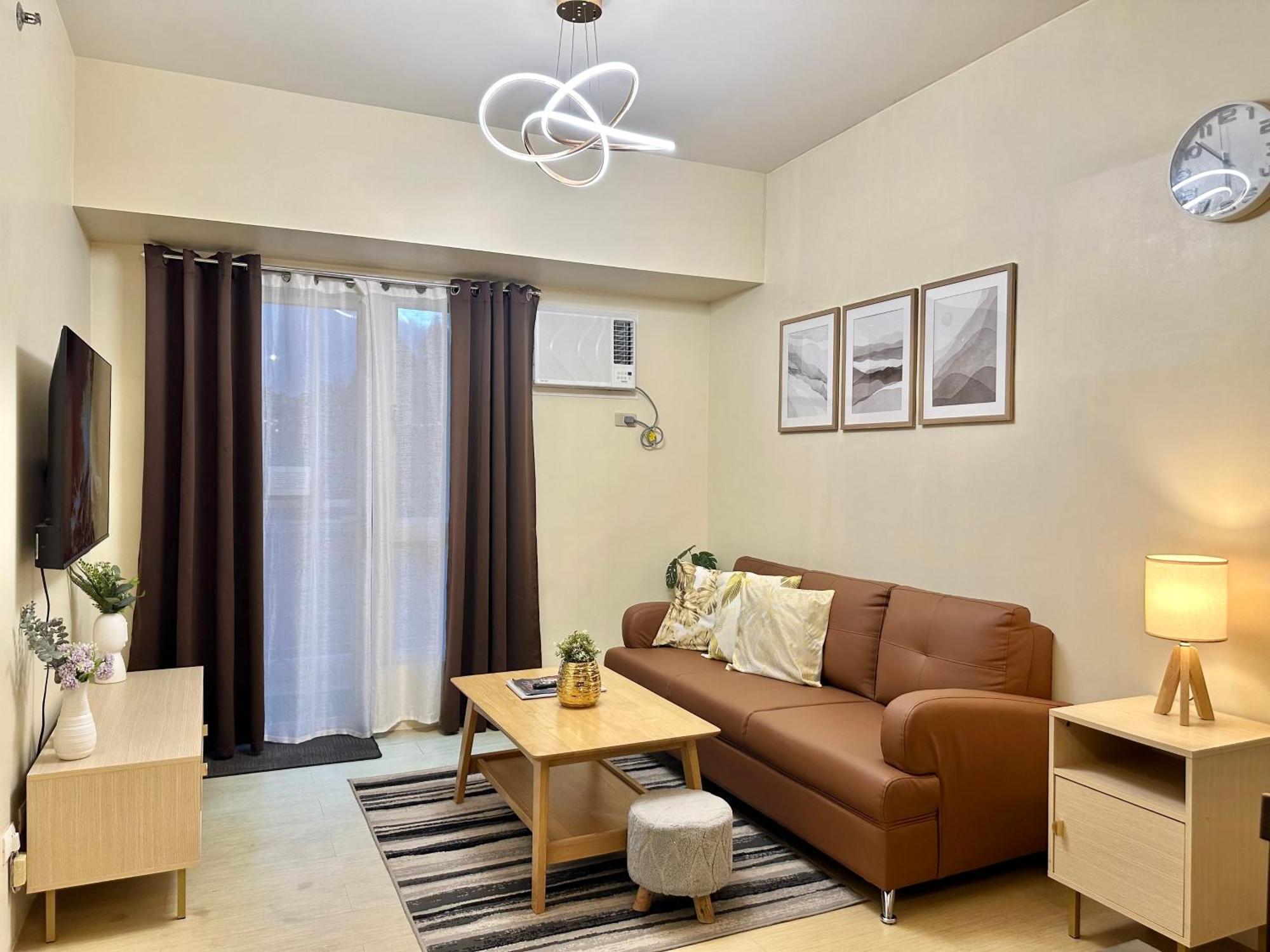2-Bedroom Condo Unit With Balcony At Centrio Tower Beside Ayala Centrio Mall Downtown Cdo Cagayan de Oro Kültér fotó