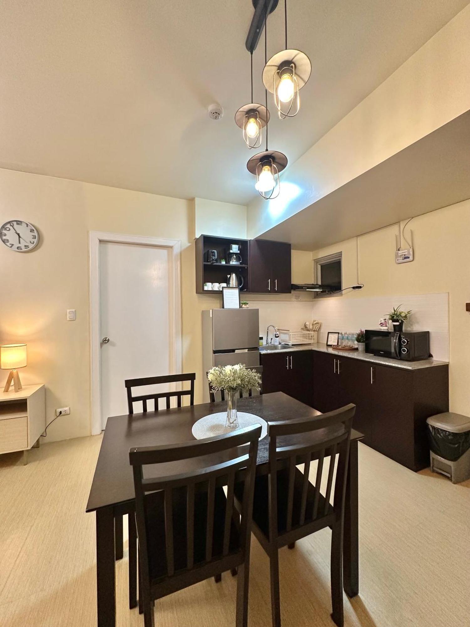 2-Bedroom Condo Unit With Balcony At Centrio Tower Beside Ayala Centrio Mall Downtown Cdo Cagayan de Oro Kültér fotó