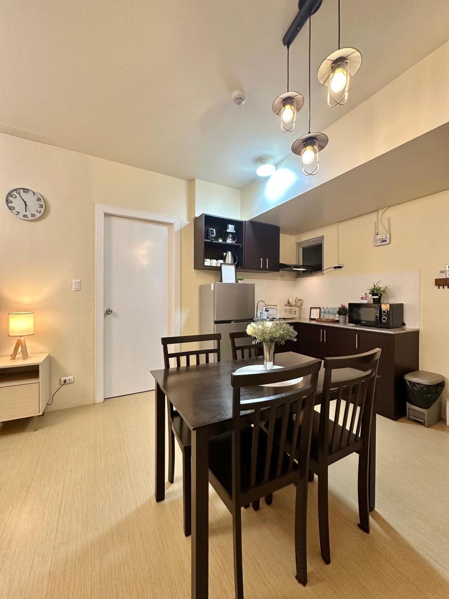 2-Bedroom Condo Unit With Balcony At Centrio Tower Beside Ayala Centrio Mall Downtown Cdo Cagayan de Oro Kültér fotó