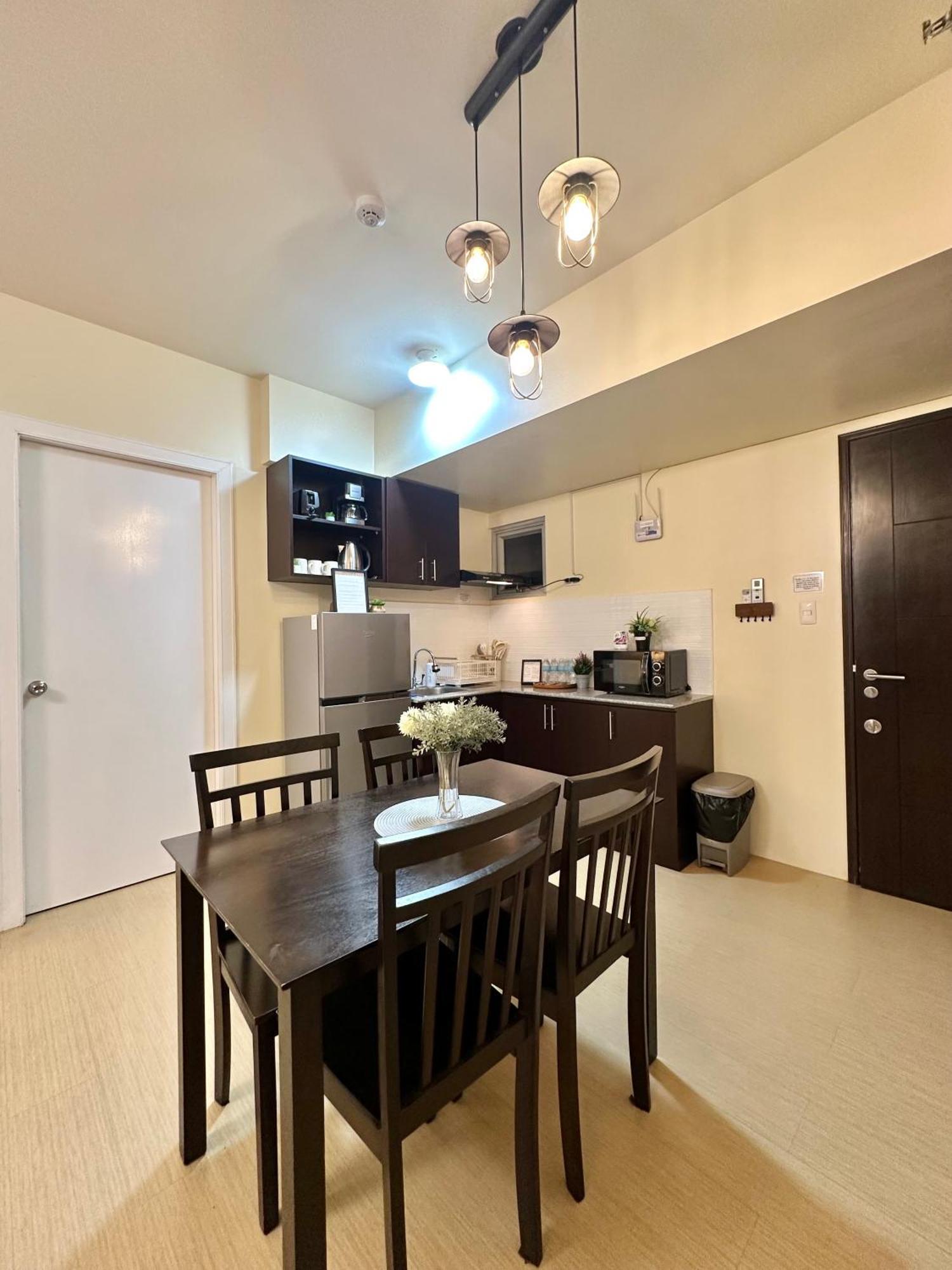 2-Bedroom Condo Unit With Balcony At Centrio Tower Beside Ayala Centrio Mall Downtown Cdo Cagayan de Oro Kültér fotó